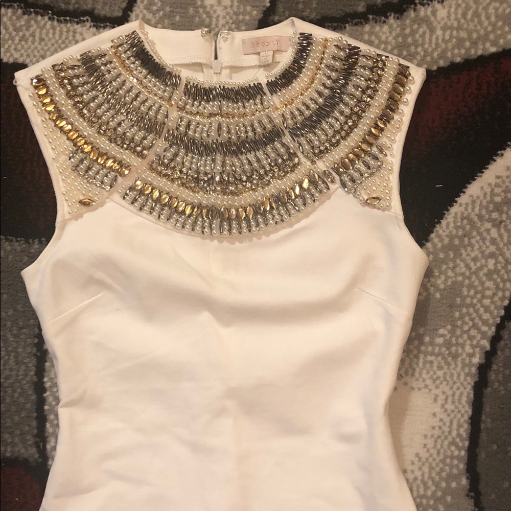😍 Embellished White Midi Dress with lots and lots of beaded Glam. TURN HEADS 😍